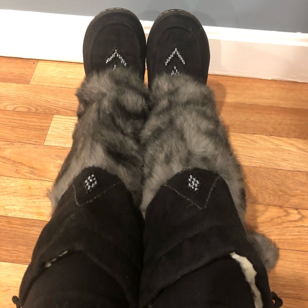 Black Fur Pom Pom Boots